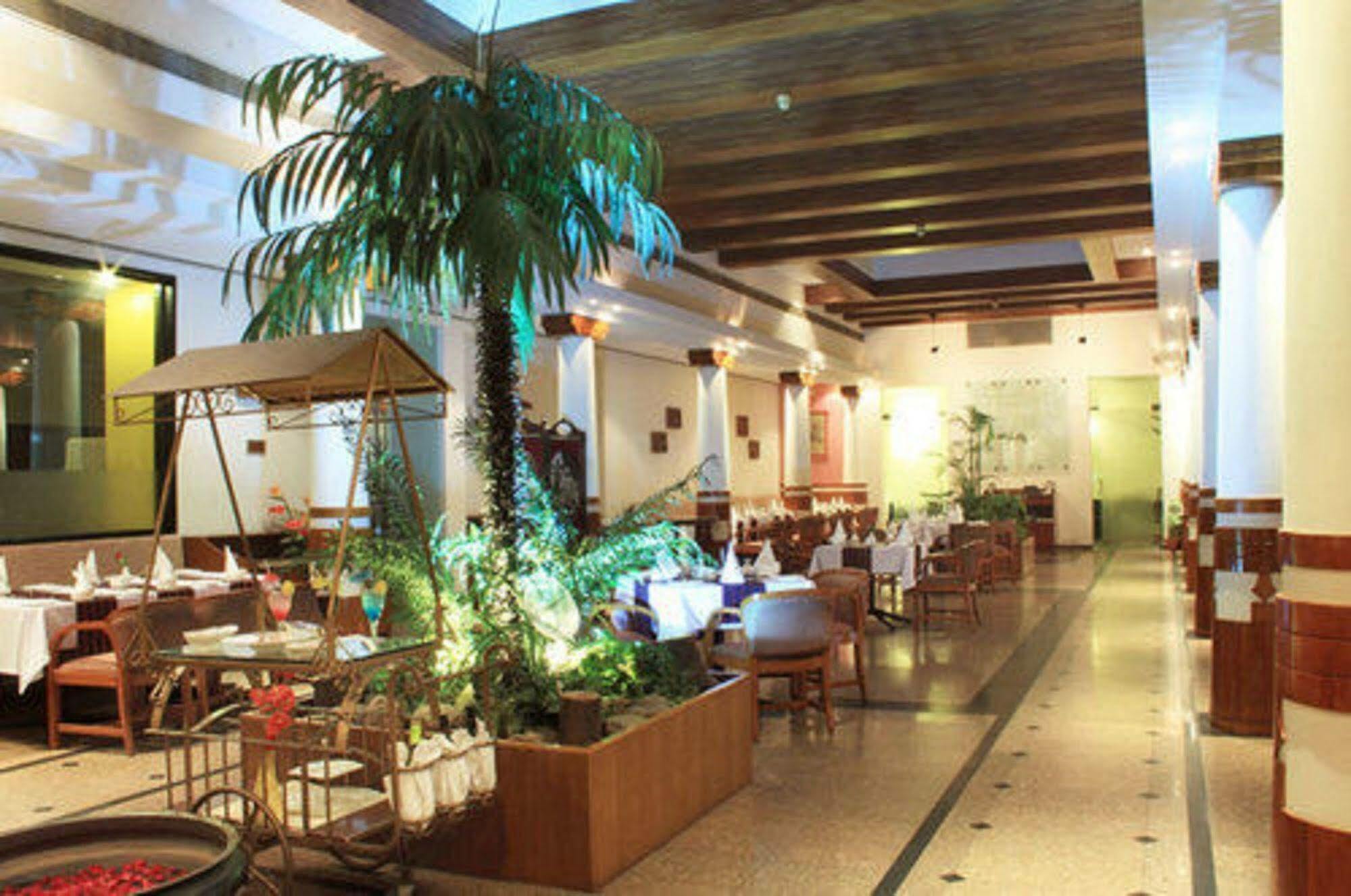 Hotel Maurya Patna Patna  Exteriér fotografie